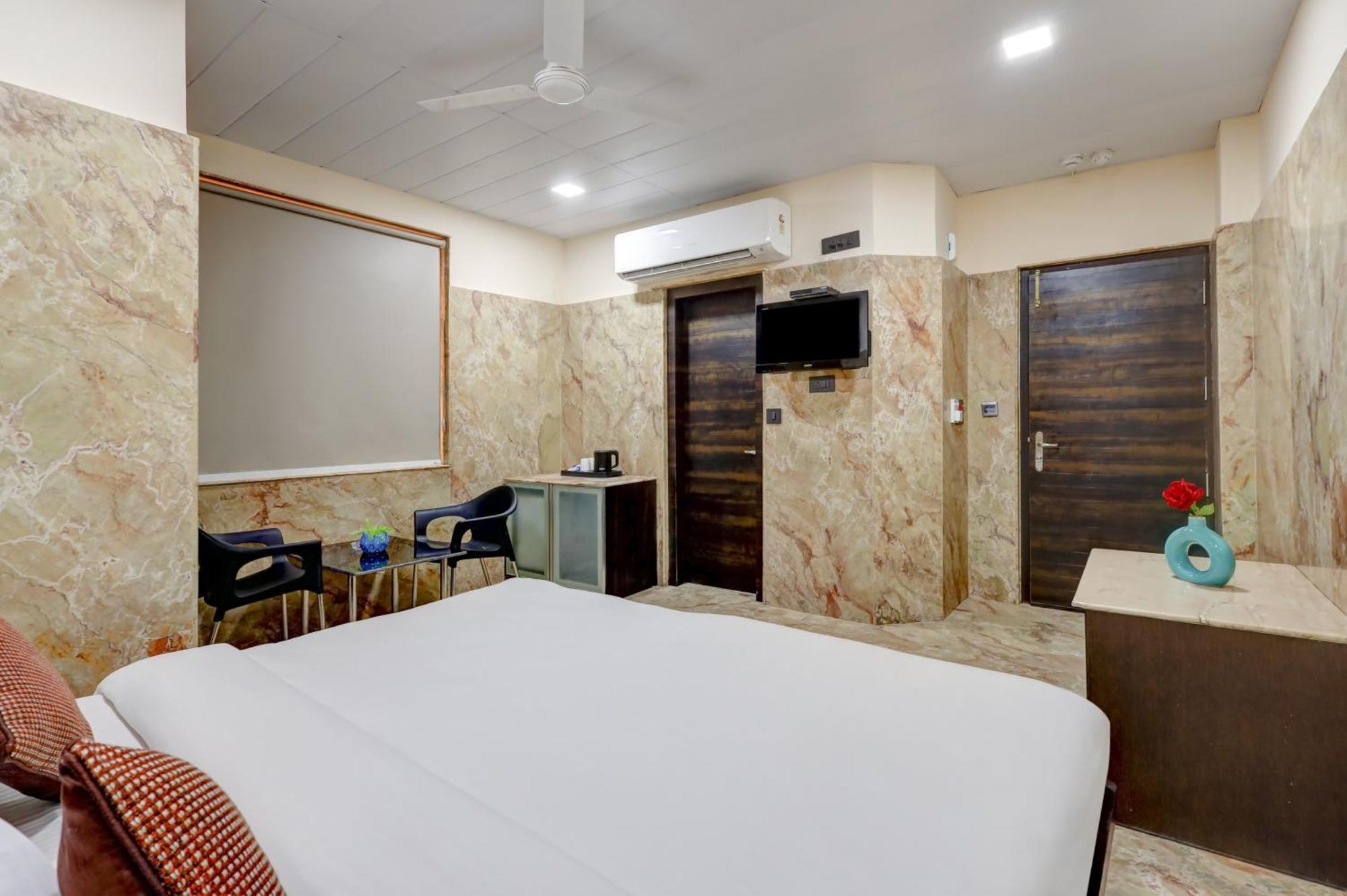 Hotel Singh Palace Дели Экстерьер фото